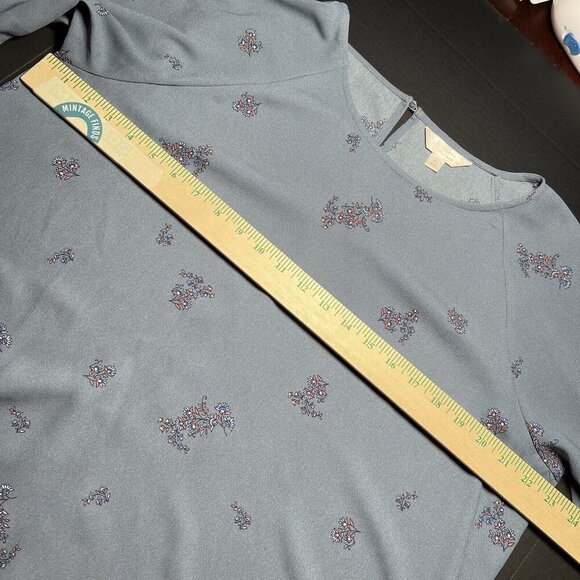 LC Lauren Conrad Women's Bell Sleeve Blouse Size XL Blue Floral Split Back - Picture 10 of 11